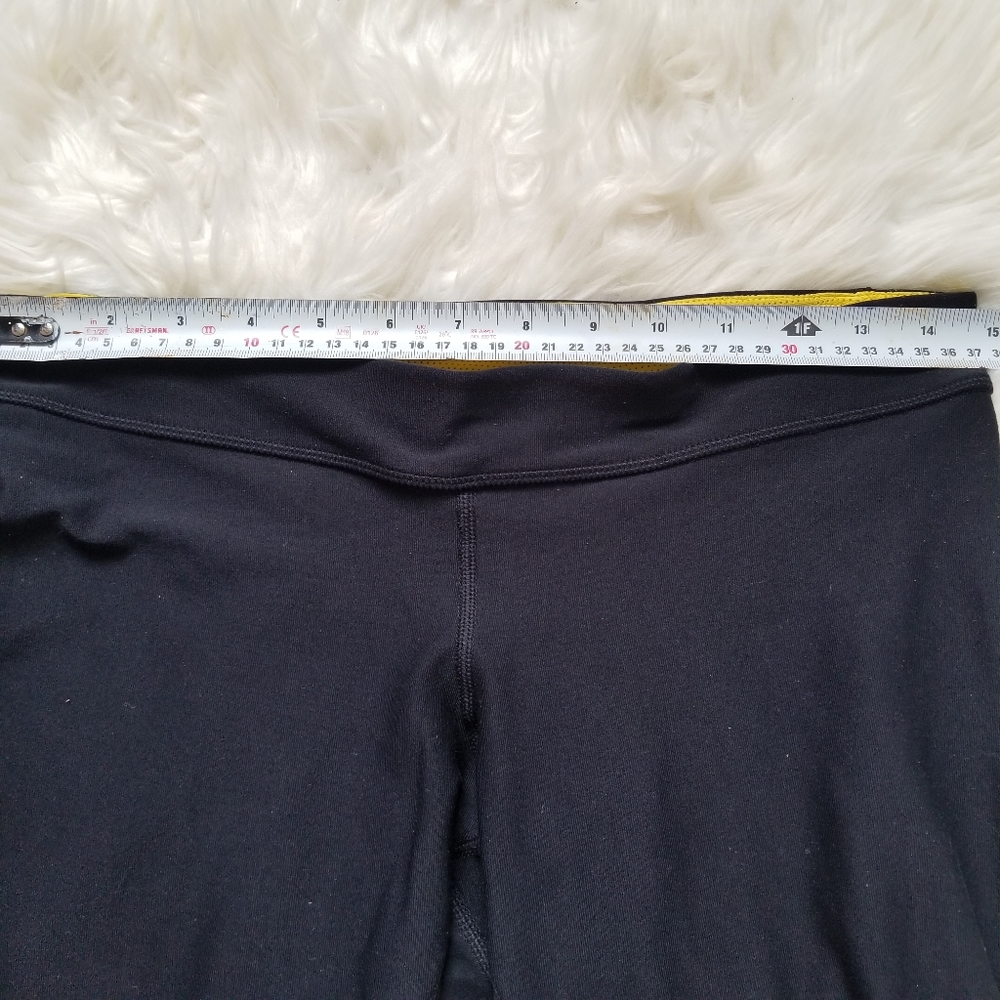 Nike Livestrong Dri Fit Capris Medium - Picture 7 of 12